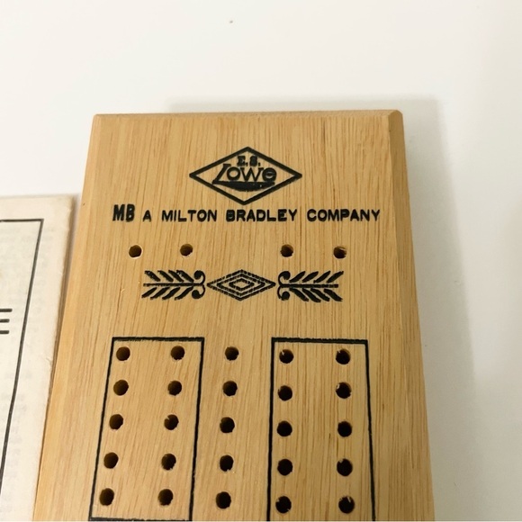 Vntg 1975 Wooden Cribbage Board E.S. Lowe Milton Bradley Manual Read - Picture 9 of 15